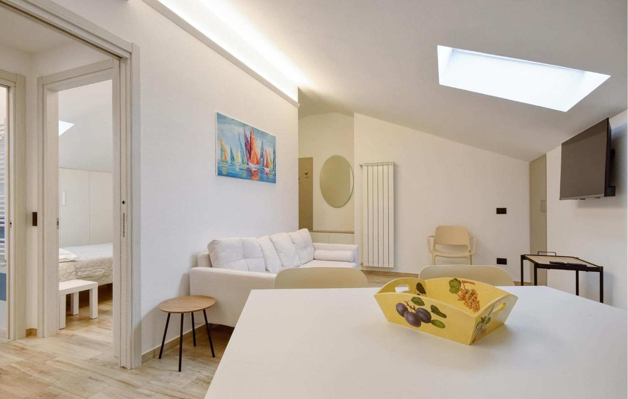 Beautiful Apartment In Moneglia With Kitchen Екстер'єр фото