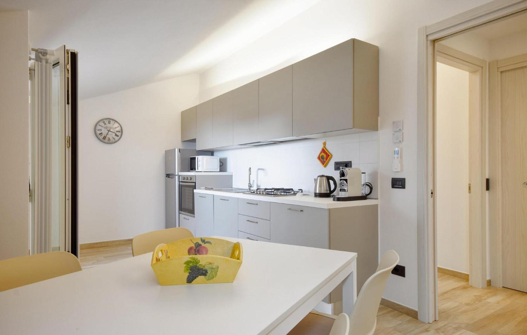 Beautiful Apartment In Moneglia With Kitchen Екстер'єр фото