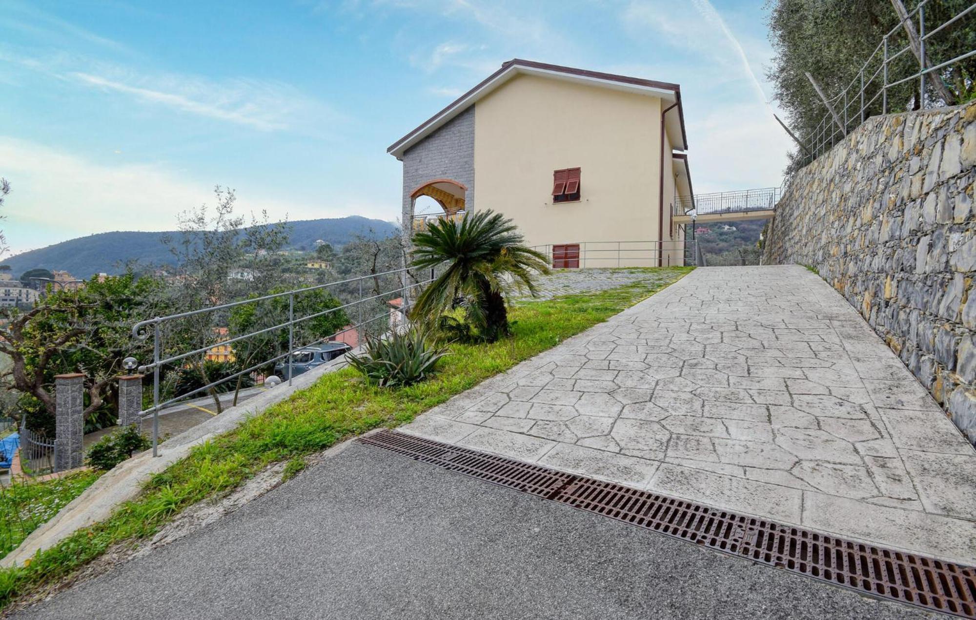 Beautiful Apartment In Moneglia With Kitchen Екстер'єр фото